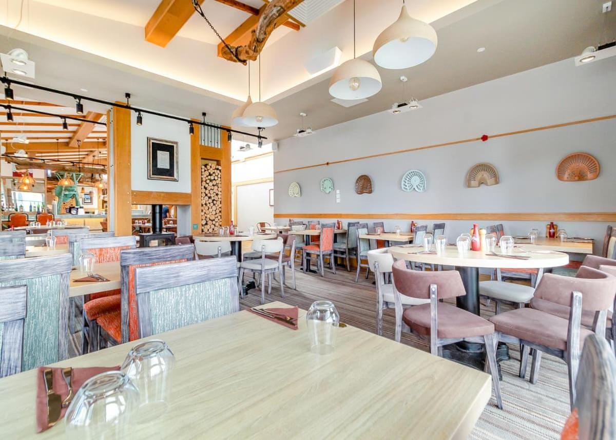 Norfolk Woods Resort And Spa Narborough  Bagian luar foto