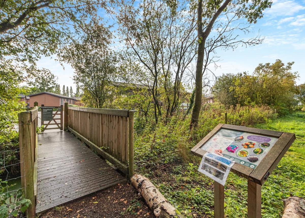 Norfolk Woods Resort And Spa Narborough  Bagian luar foto