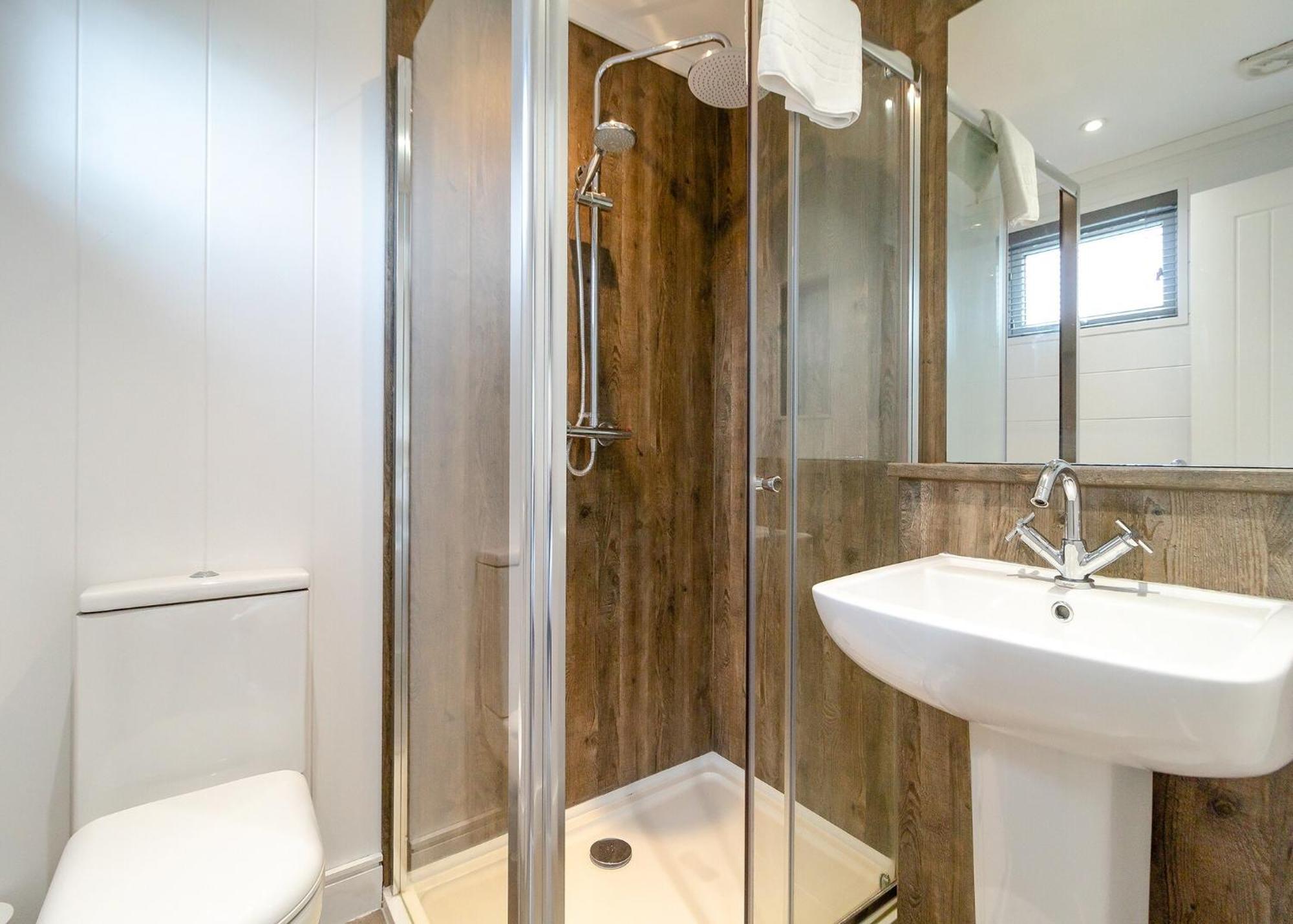 Norfolk Woods Resort And Spa Narborough  Bagian luar foto